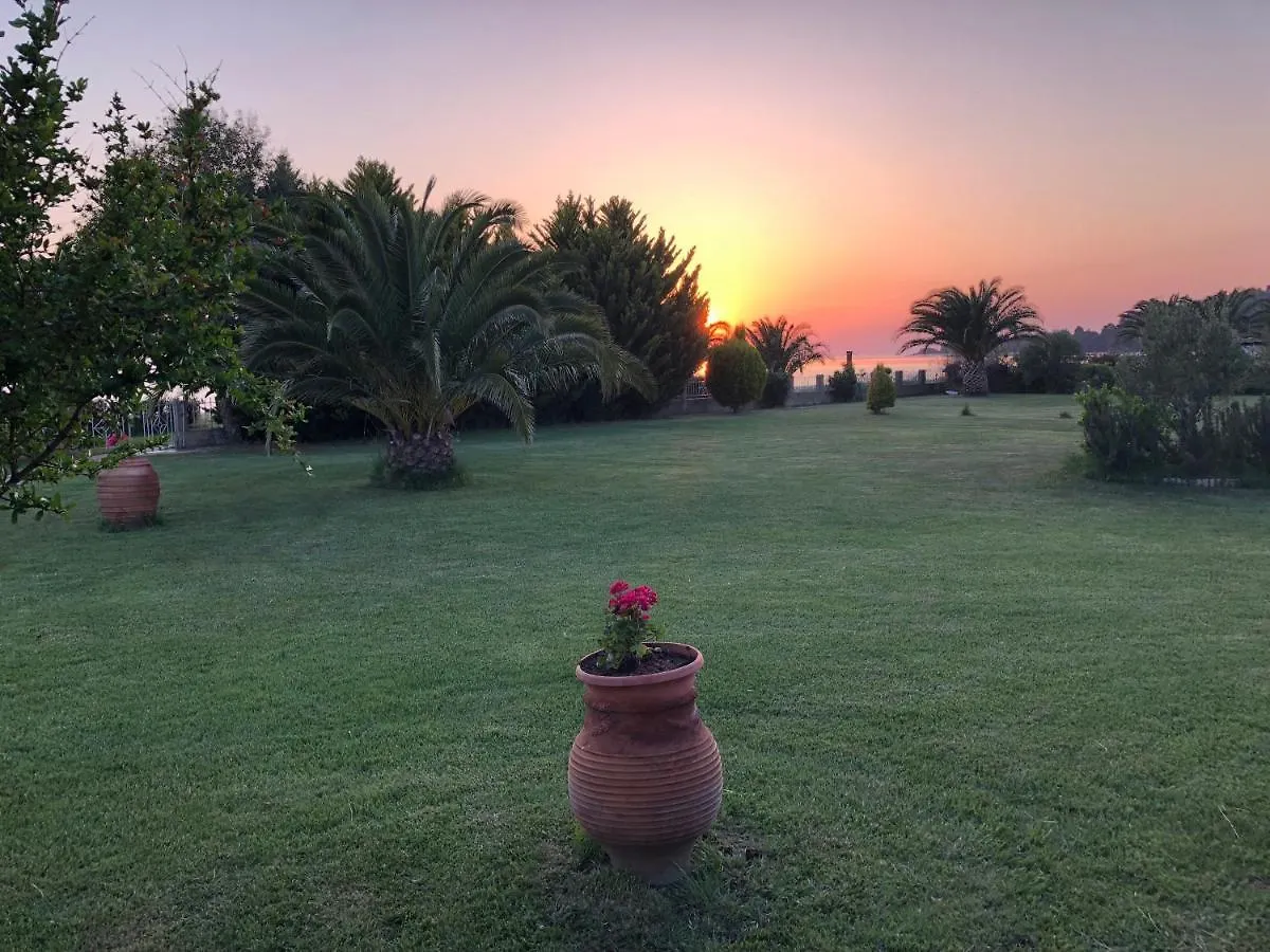 Semesterbostad District 01 -Luxurious Villa With Private Beach Metokhion Konstamonitou